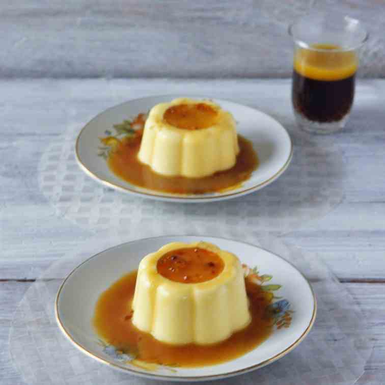 Pannacotta with candy sauce