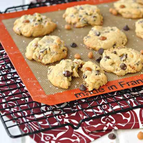 Salted Caramel and Chocolate Chip Cookies