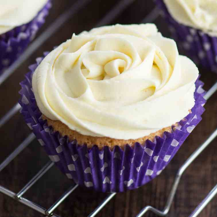 Easy Vanilla Buttercream