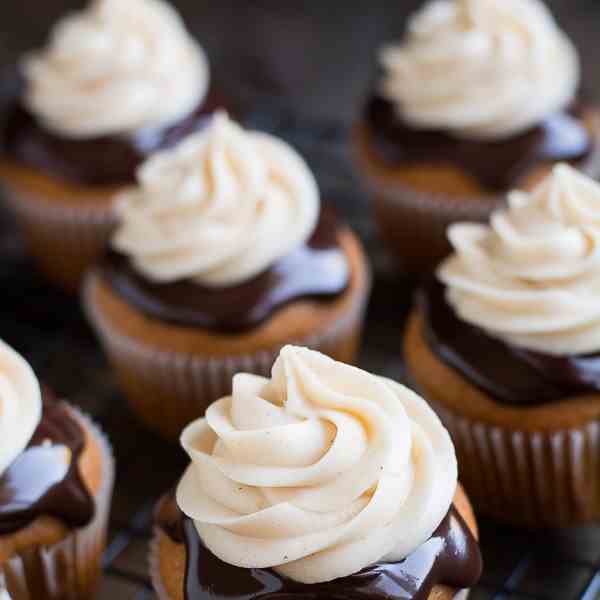 chocolate covered pumpkin cupcakes