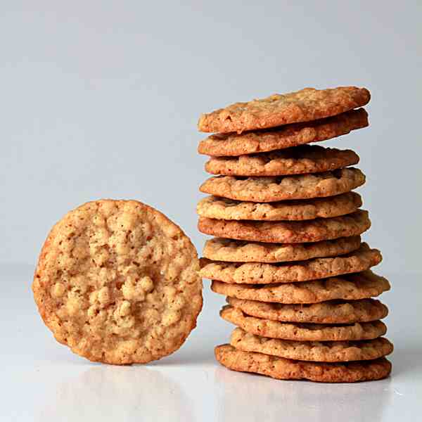 Crispy crunchy oatmeal cookies