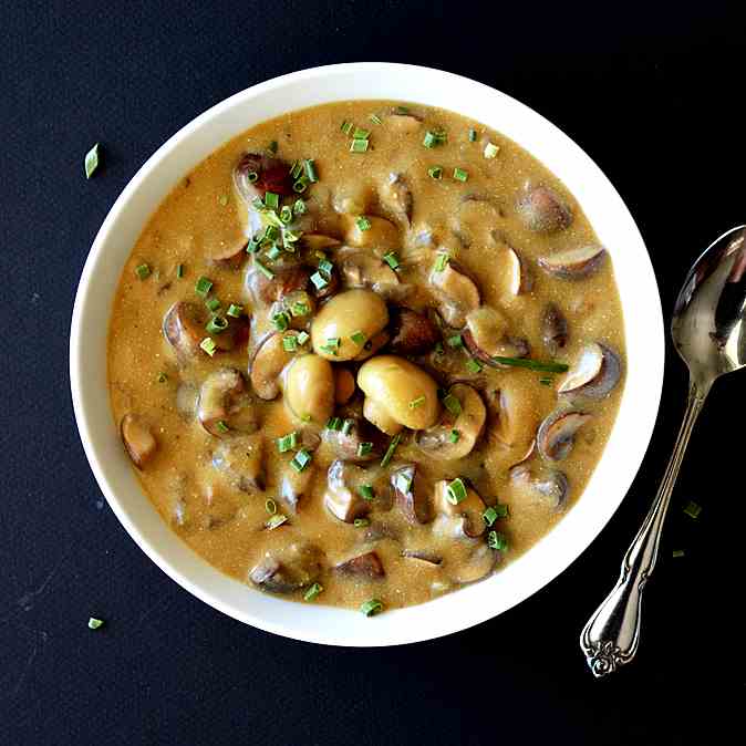 Vegan Cream of Mushroom Soup