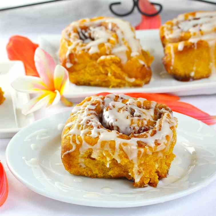 Pumpkin Cinnamon Rolls