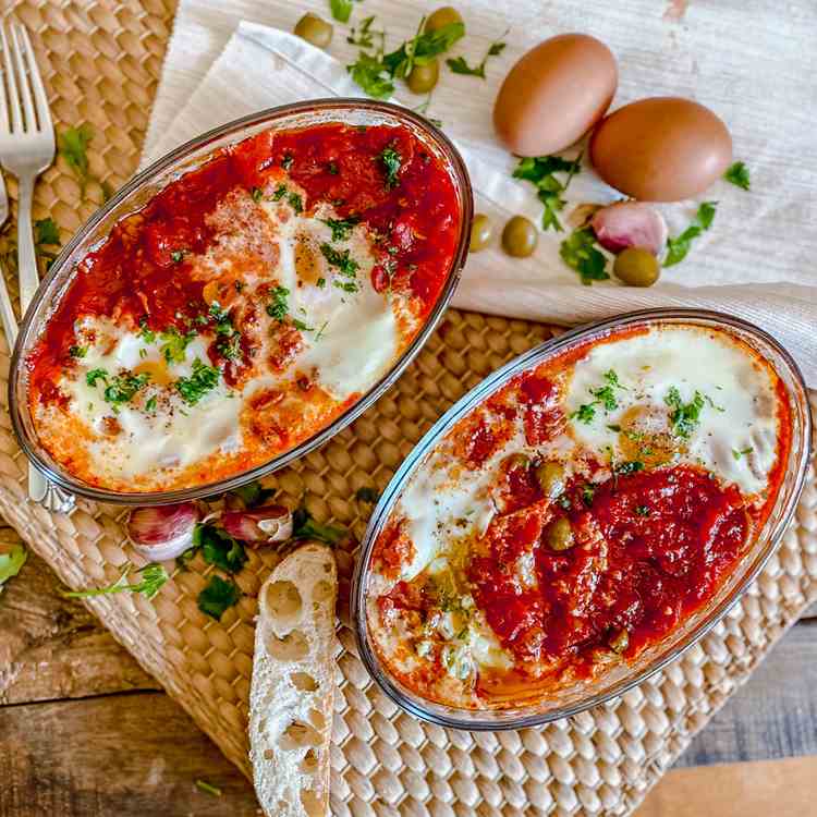 Baked SPANISH EGGS with Tomatoes - Olives