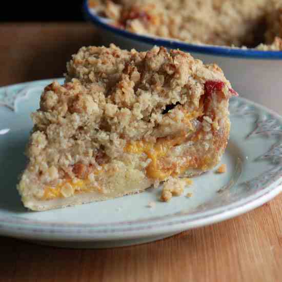 Peach Crumble Pie