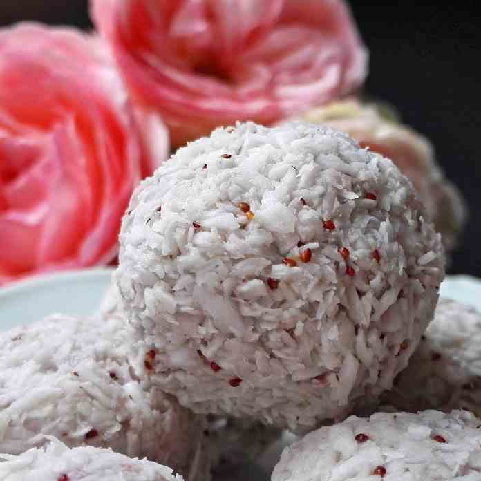 Raw Vegan Strawberry Coconut Truffles