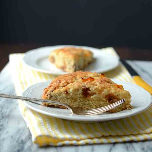 Peach praline scones