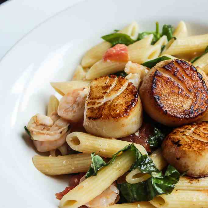 Shrimp and Scallop Pasta