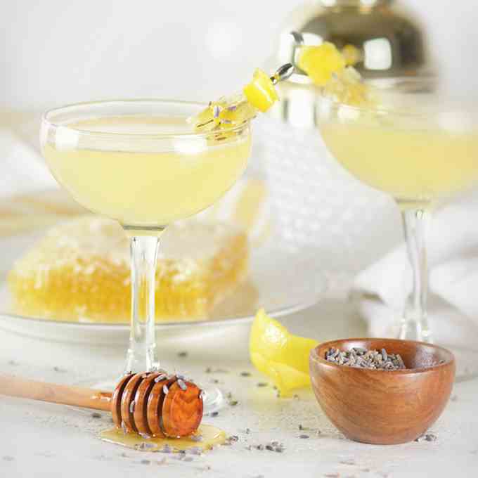 Lavender Bee's Knees Cocktail 