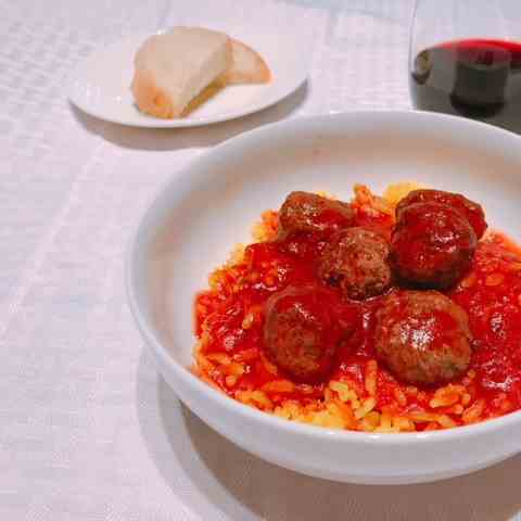 Syrian Meatballs - Yellow Rice