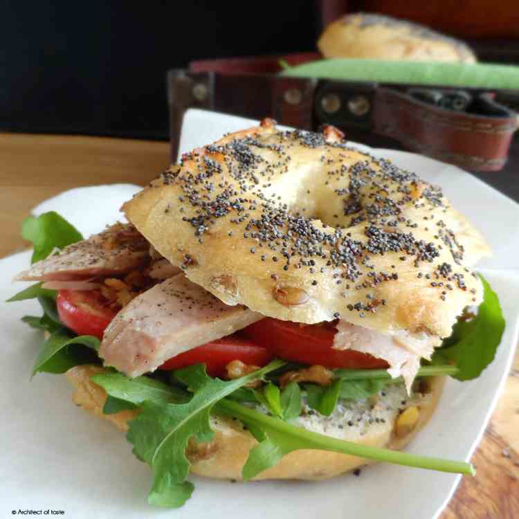 Bagel with poppy seeds and sprouted lentil