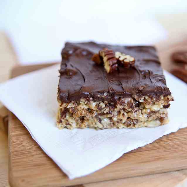 Chocolate Pecan Pie Krispie Bars 