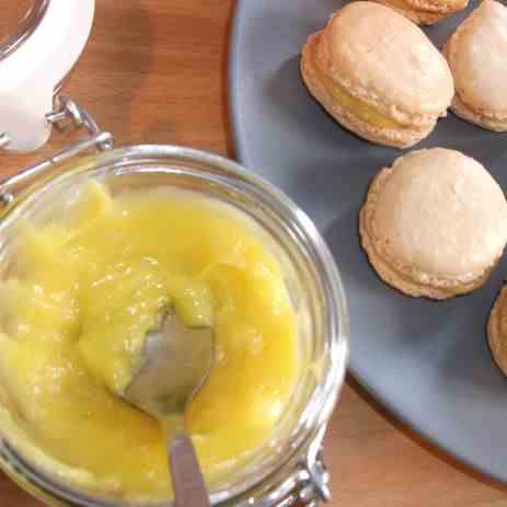 Lemon Curd Macaroons