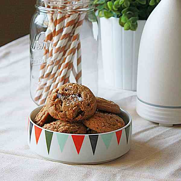 Espresso salted chocolate chunk cookies