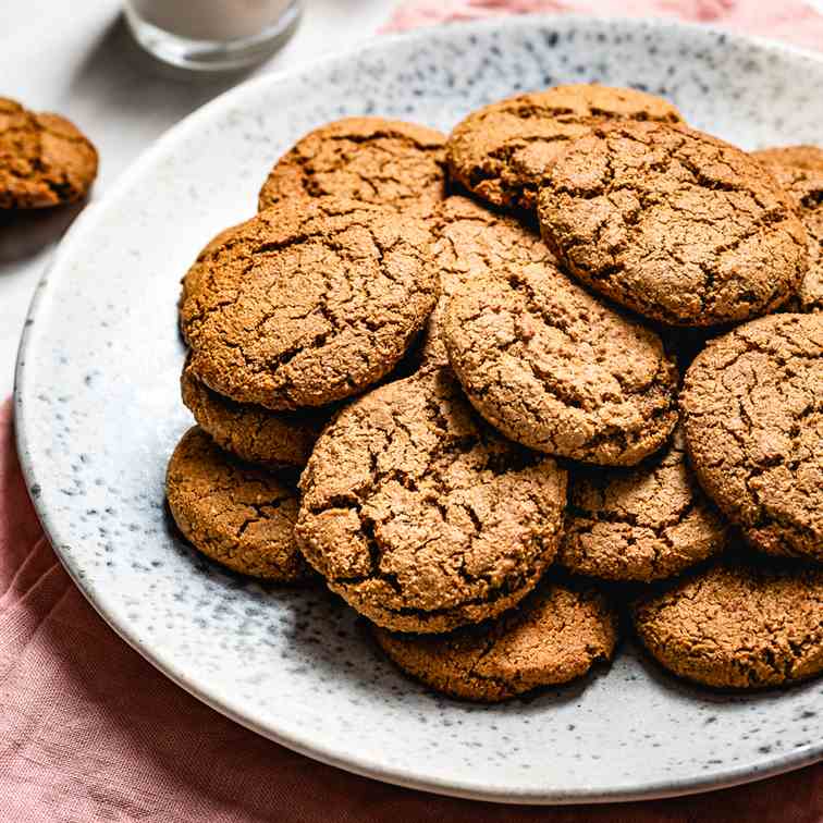 Paleo Gingerbread Cookies