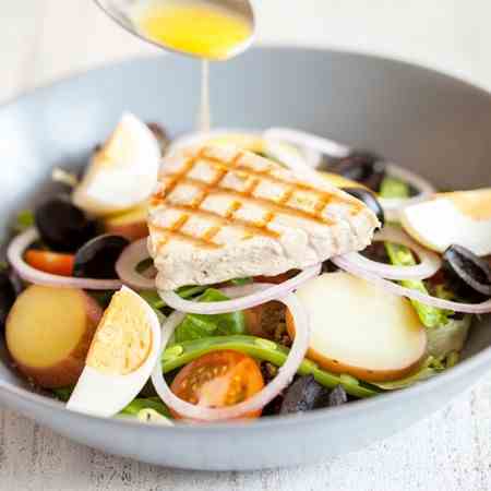 Tuna niçoise salad