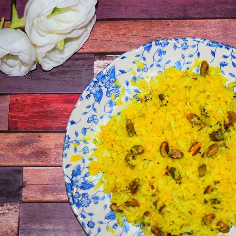 Turmeric Cauliflower Rice with Pistachios