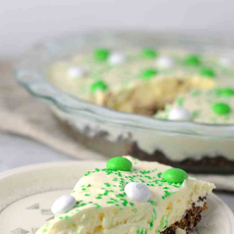 St Patrick's Day Ice Cream Cake