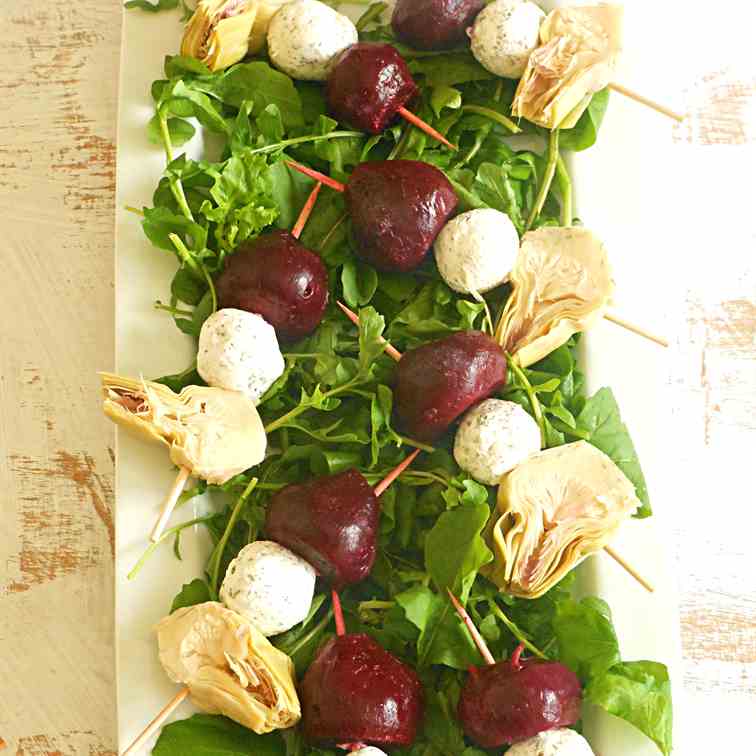 Beets, feta and Artichoke skewers salad