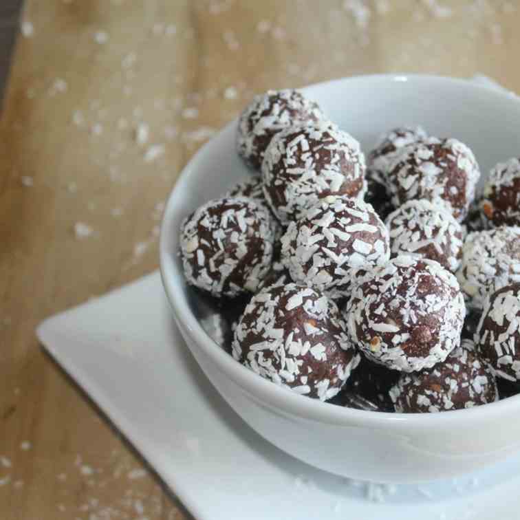 Dark Chocolate Almond Bites