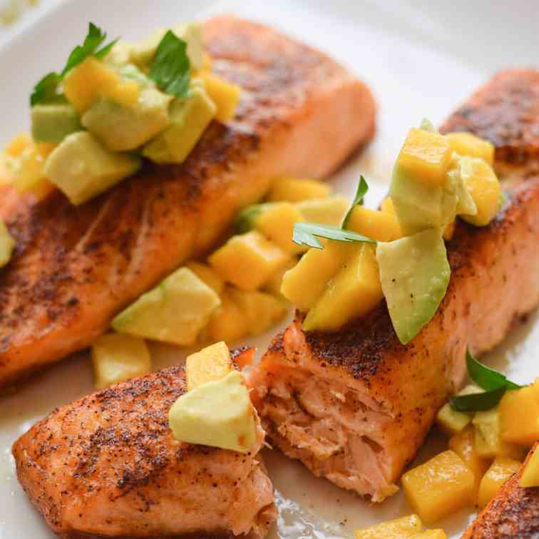 Skinny Chili Salmon with Avocado and Mango