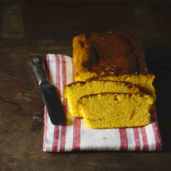 Carrot cake with cardamom