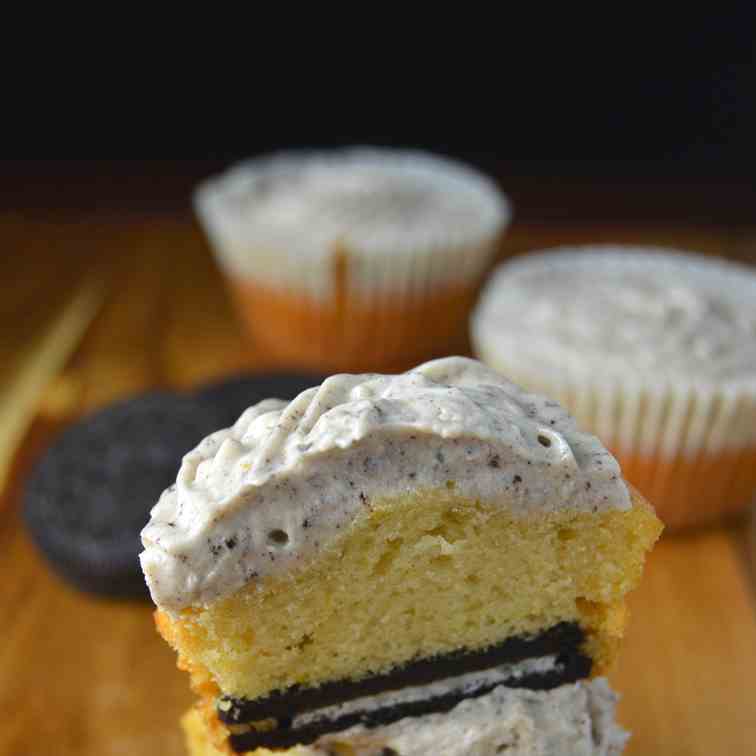 Oreo Surprise Cupcakes