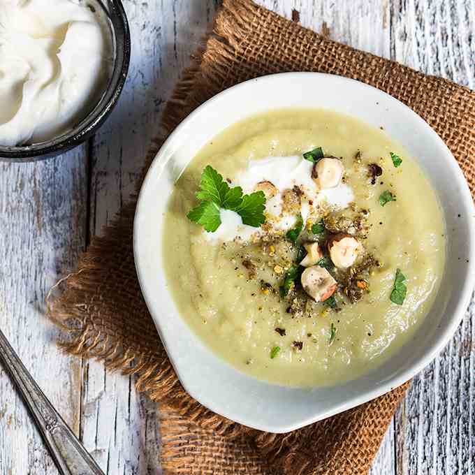 Celery root and leeks soup