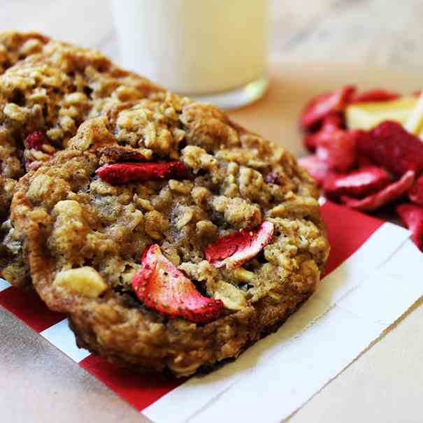 Strawberry White Chocolate Cookies