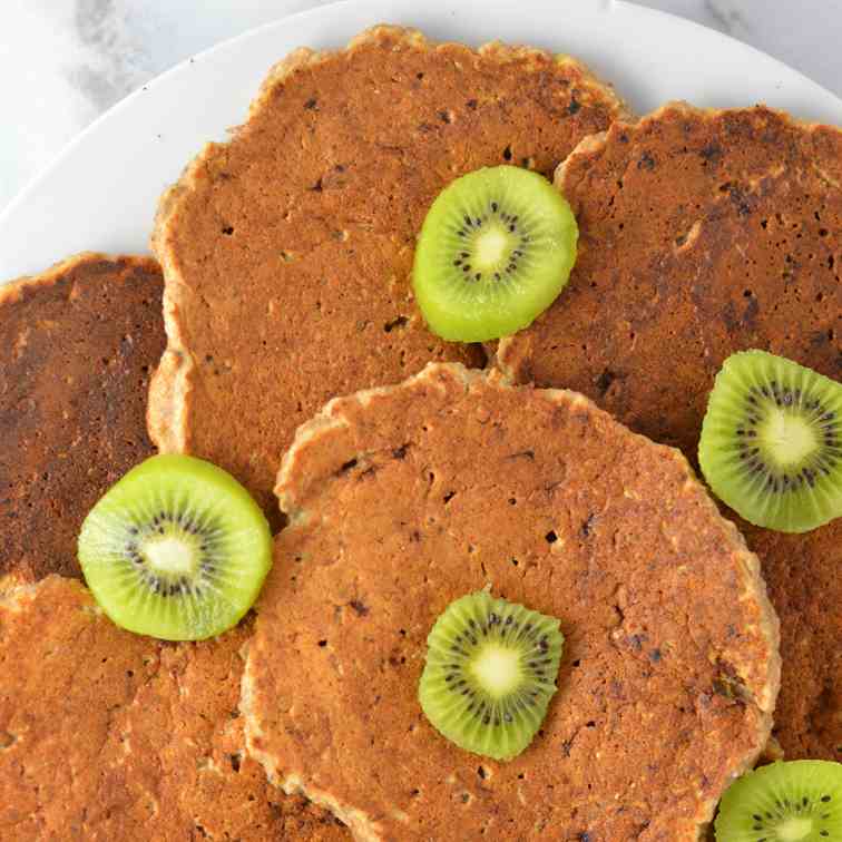 Whole Wheat Banana Applesauce Pancakes