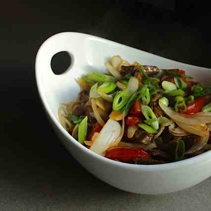 Cantonese Beef and Tomato Noodles