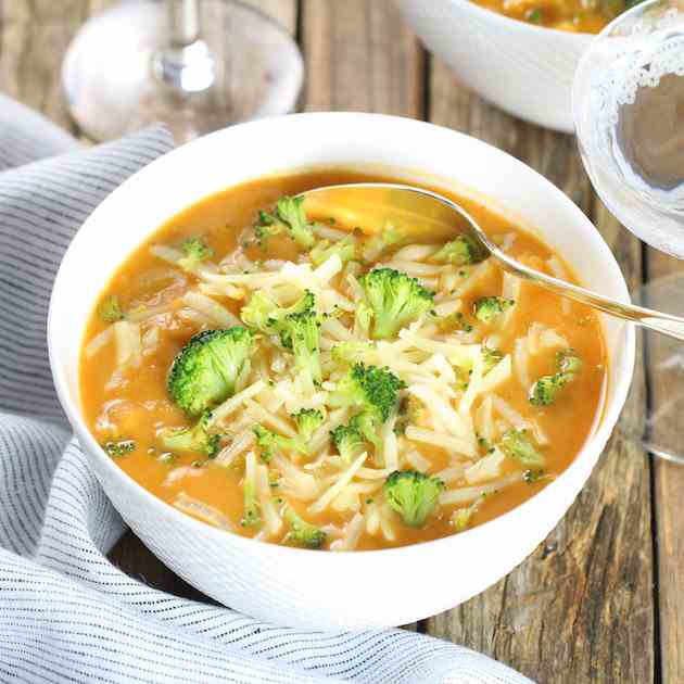 Cheesy Cauliflower Broccoli Soup