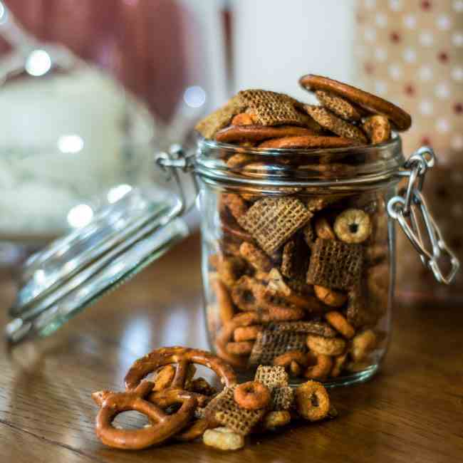 Sriracha Maple Snack Mix