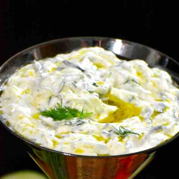 Greek Cucumber Yogurt Sauce - Tzatziki!