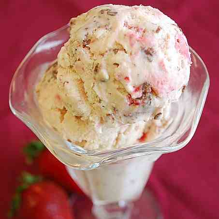 Strawberry Nutella Swirl Ice Cream