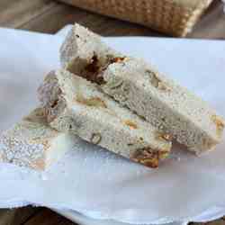 Pan de plátano y chocolate blanco