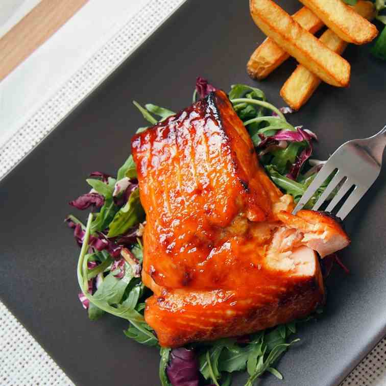 Grilled salmon with honey glaze