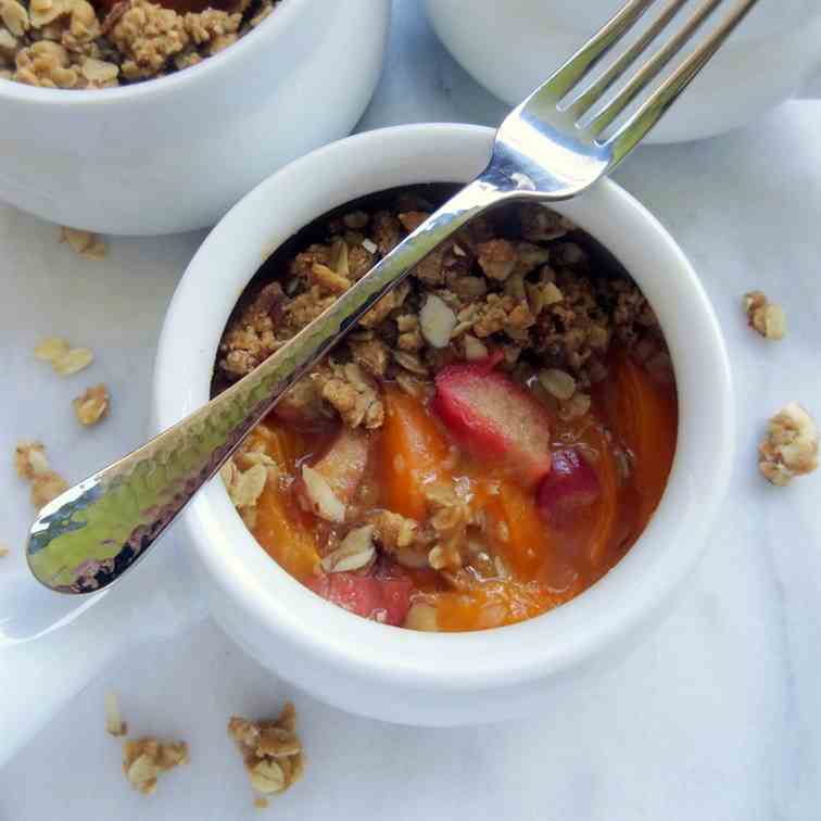 apricot rhubarb crumble