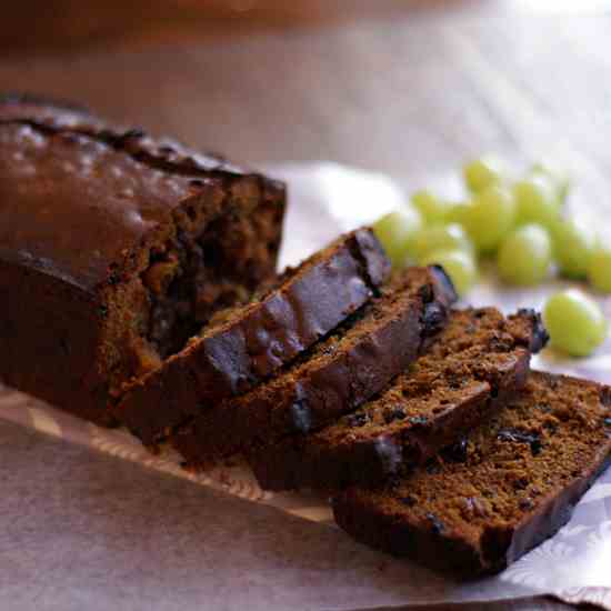 Currant Molasses Cake