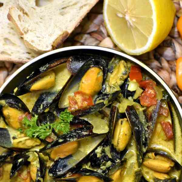 Caribbean Coconut Mussel Curry