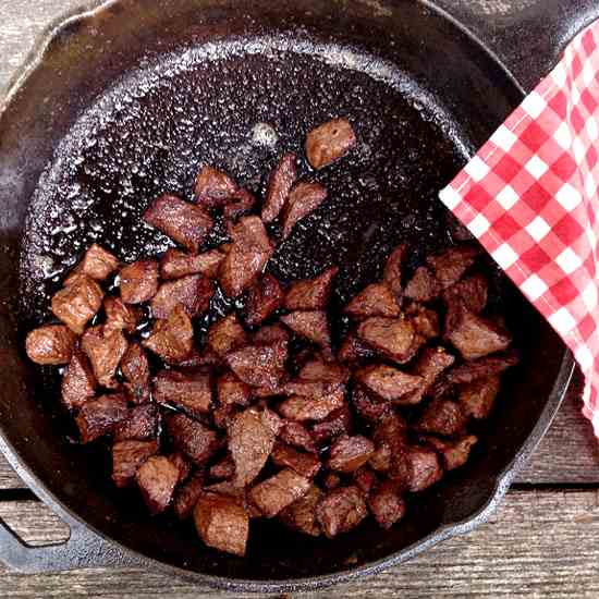 Sweet and Spicy Steak Bites