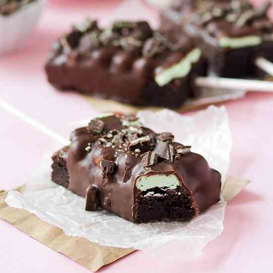 Mint Fudge Brownie Pops