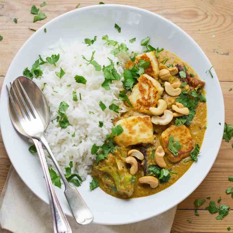 Cashew Nut Curry with Halloumi