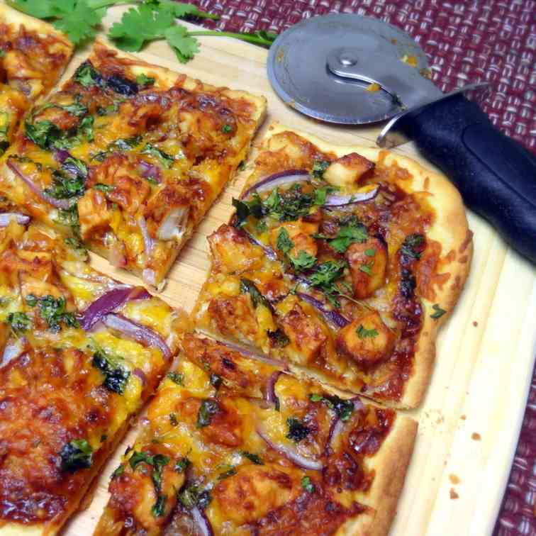 Barbecue chicken pizza