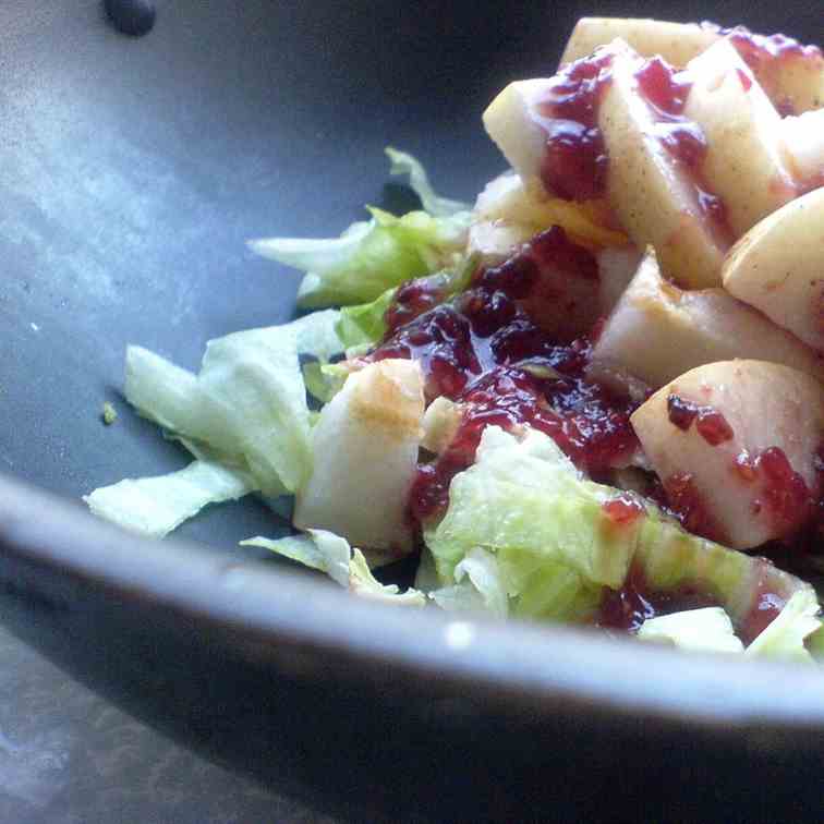 Lettuce and Pear Salad