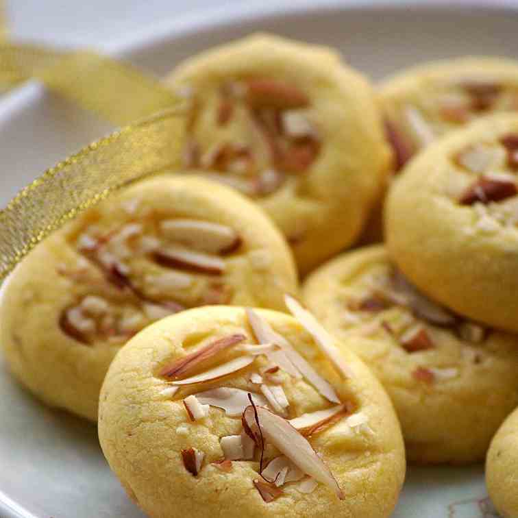 Eggless Saffron Cookies