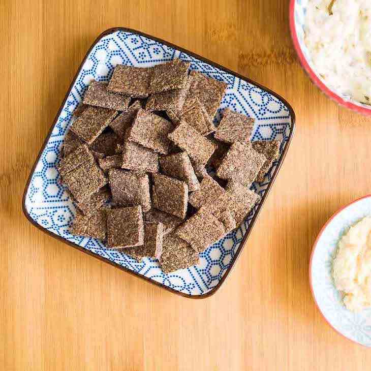 Keto Garlic Chia Crackers Recipe