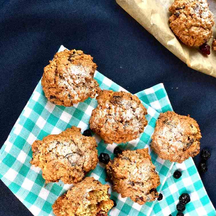 Superb rye flour and dry berries cookies