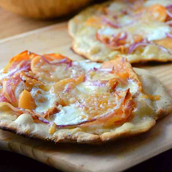 grilled pancetta and melon pizza