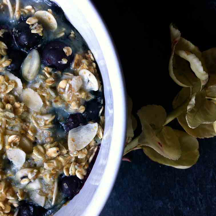 Blueberry & Almond Baked Porridge